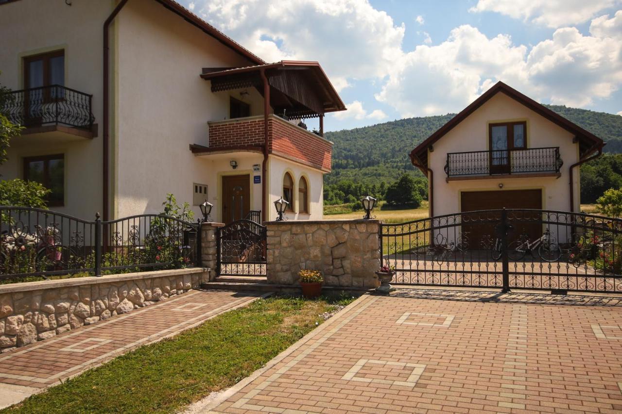 Apartman Lucija & Luka Otocac Luaran gambar
