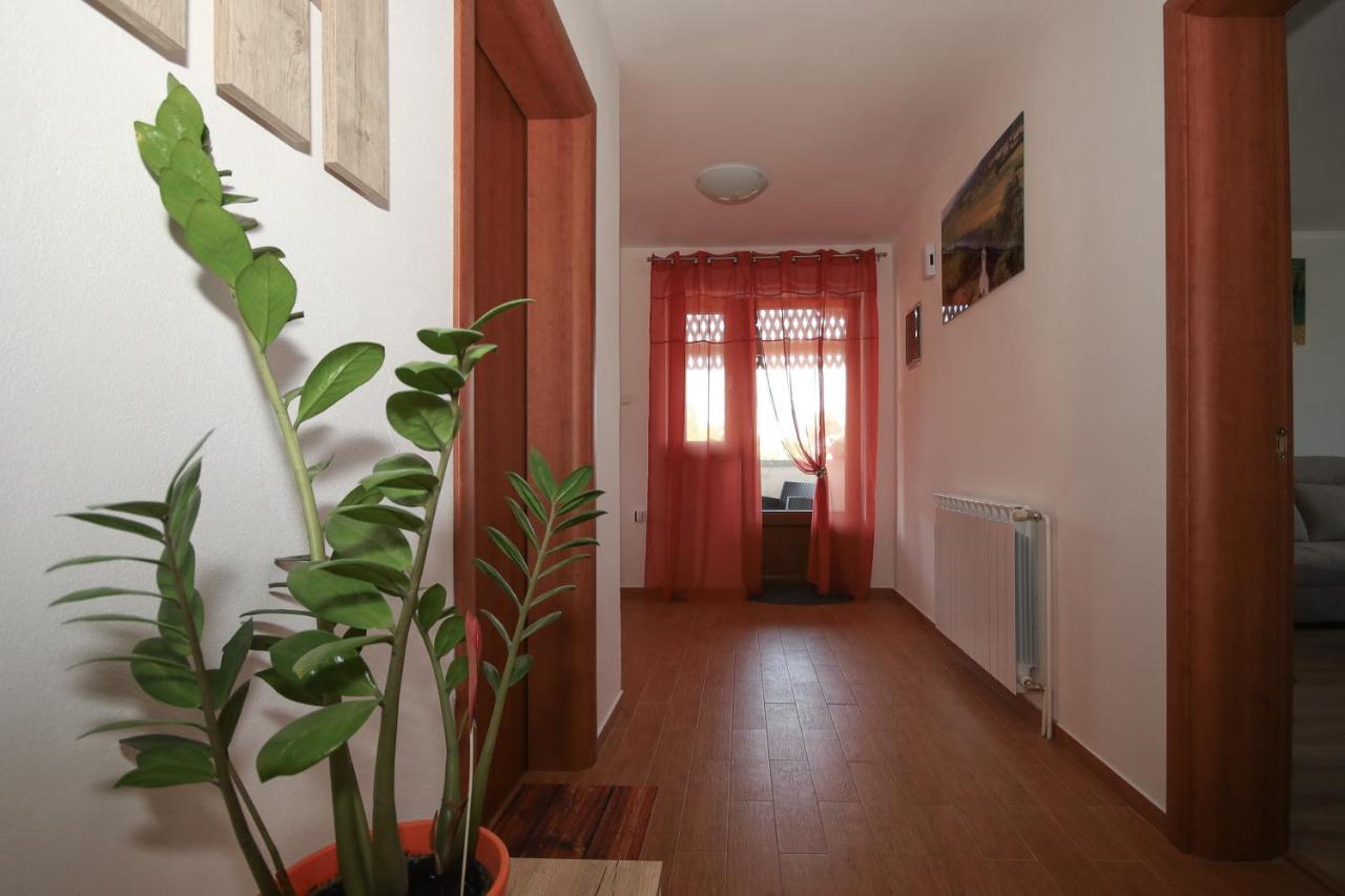 Apartman Lucija & Luka Otocac Luaran gambar