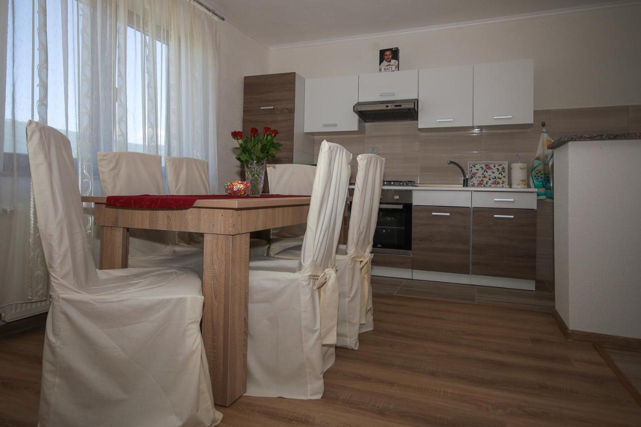 Apartman Lucija & Luka Otocac Luaran gambar