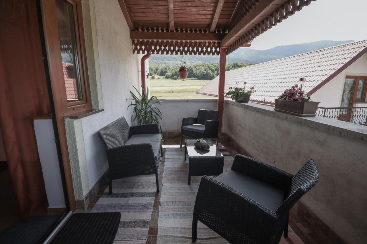 Apartman Lucija & Luka Otocac Luaran gambar